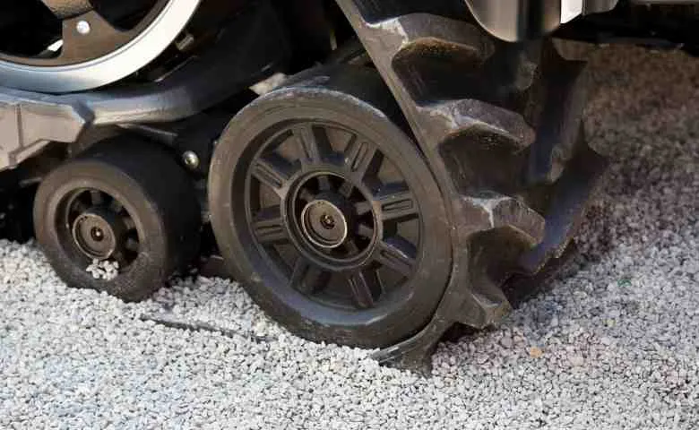 What to consider when buying rubber tracks