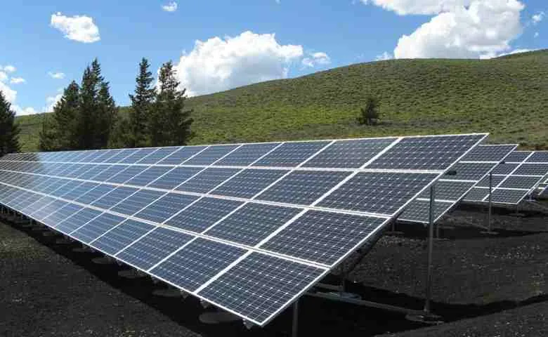 Is the Solar Industry Still Growing 7 Things to Know About Solar Energy and Solar Panels Suggested URL is-the-solar-industry-still-growing-7-things-to-know-about-solar-energy