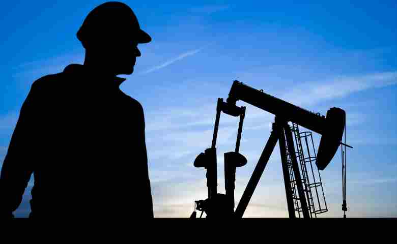 Expert analyzing oil and gas industry site