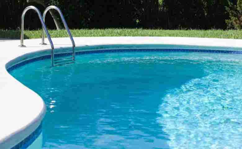 Choosing the Right Pool Contractor for Your Dream Pool