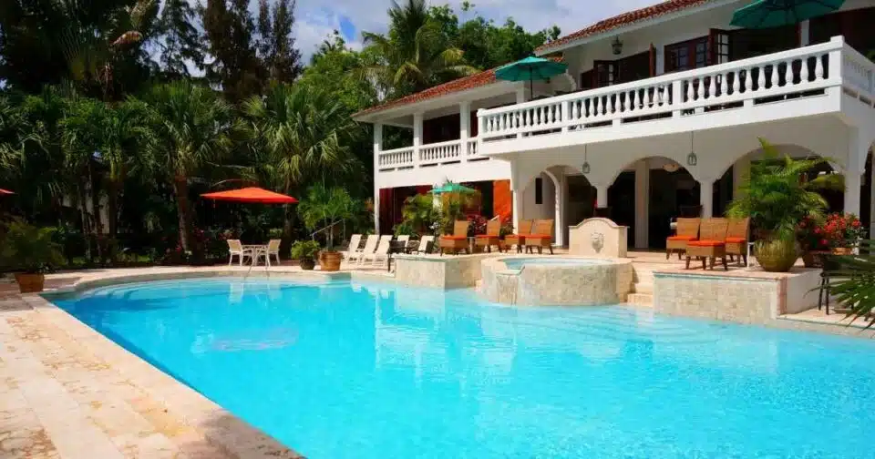 Cabo San Lucas beachfront villas and real estate investment opportunities