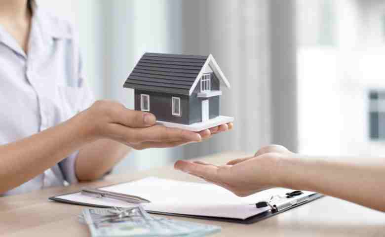 Choosing the Right Home Insurance Plan for Your Family